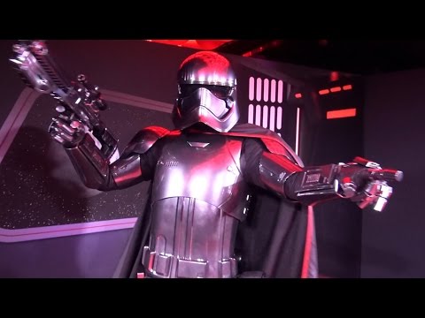 Captain Phasma Talking Meet & Greet, Star Wars Day at Sea Disney Fantasy – First Appearance - UCe-gHr2O_LP7t0YJYHZQZlg