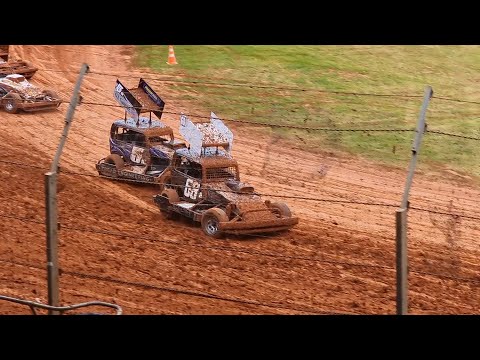 BayPark Speedway - Superstocks Extravaganza - 28/12/21 - dirt track racing video image