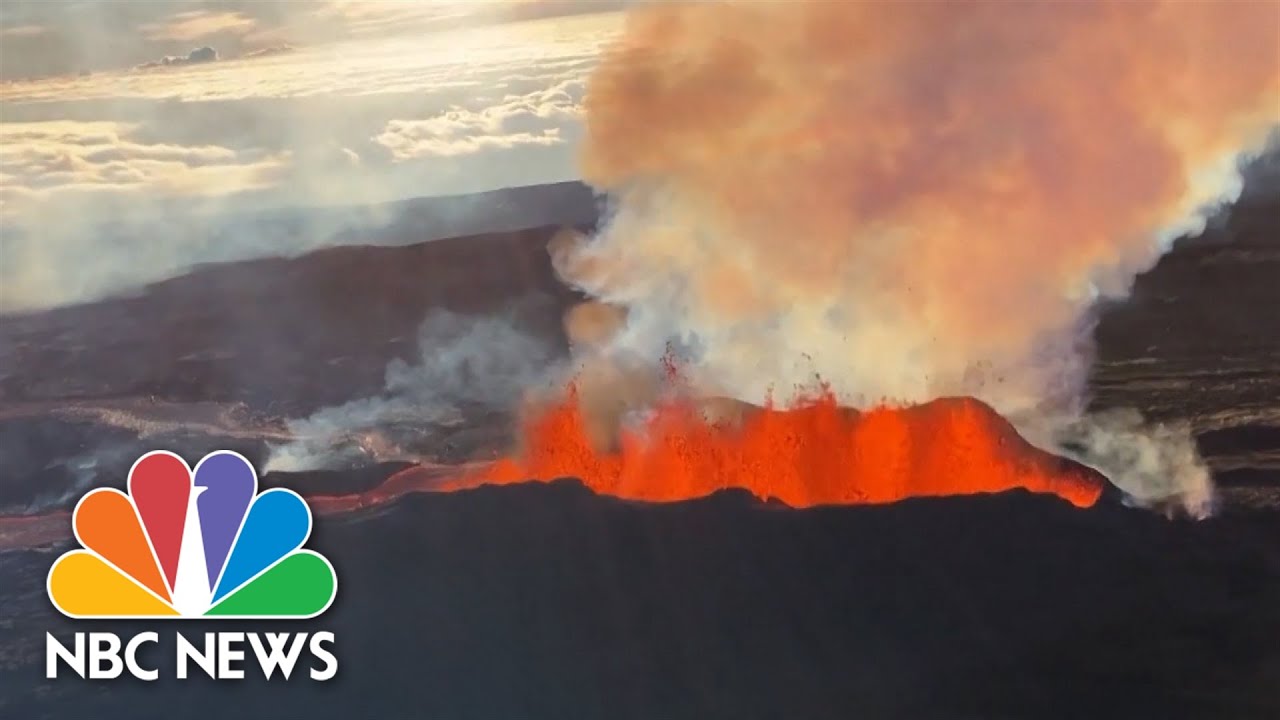 Residents Concerned Hawaii’s Mauna Loa Eruption Might Block Main Highway