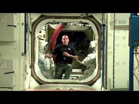 Super Bowl In Space - Orbiting Astronaut Talks Big Game | Video - UCVTomc35agH1SM6kCKzwW_g