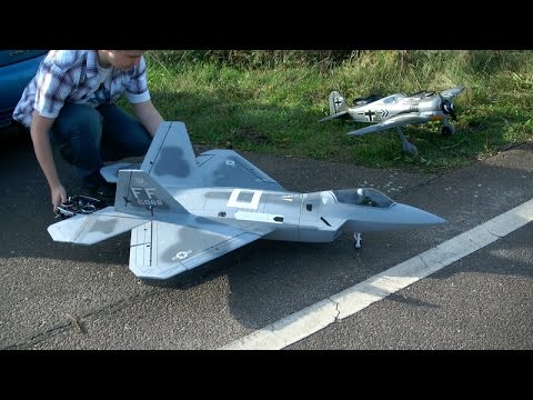 RC EDF F-22 Raptor Lockheed Martin , 1,60m Super Scale RC Modell , Flight Demonstration *50fpsHD* - UCH6AYUbtonG7OTskda1_slQ