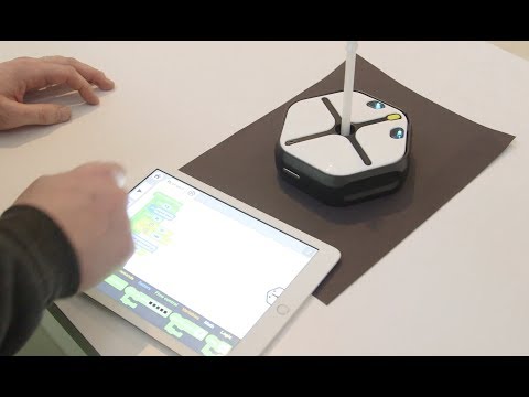 The Root robot teaches kids to code through Spirograph-style drawings - UCCjyq_K1Xwfg8Lndy7lKMpA