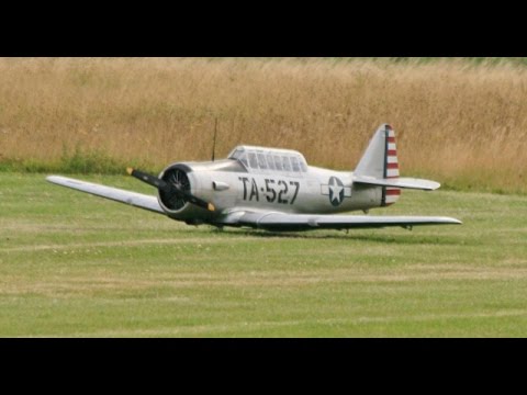 FORCED LANDING GIANT 1/4 SCALE RC HARVARD / TEXAN MOKI 215cc - GLENN AT WILLIS WARBIRDS - 2014 - UCMQ5IpqQ9PoRKKJI2HkUxEw