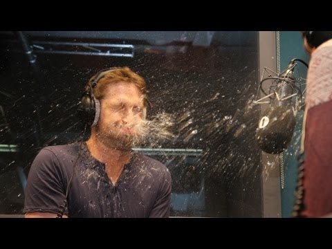 Innuendo Bingo with Gerard Butler - UC-FQUIVQ-bZiefzBiQAa8Fw