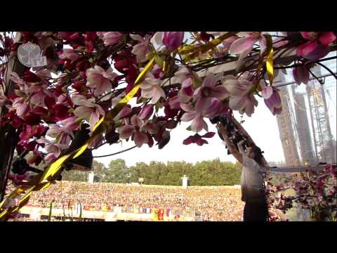 Tomorrowland 2013 - Steve Angello - UCsN8M73DMWa8SPp5o_0IAQQ