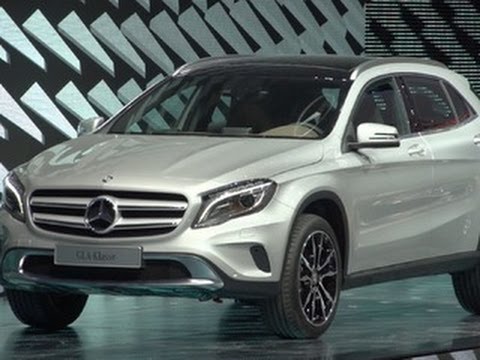 Car Tech - 2015 Mercedes GLA - UCOmcA3f_RrH6b9NmcNa4tdg