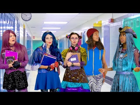 DESCENDANTS 3 BACK TO SCHOOL. (Guess what Uma Does with 3 Wishes from Genie) Totally TV - UCPOIFuct7fjWKkiDRTNJqrg