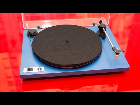 U-Turn's Orbit Basic is a bespoke turntable for the analog purist - UCOmcA3f_RrH6b9NmcNa4tdg