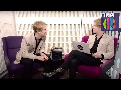 Tom Odell interviews Tom Odell | CBBC Official Chart Show