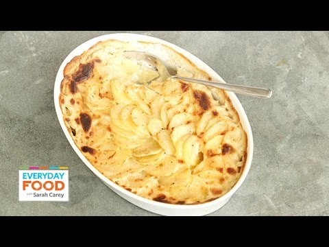 Simple Scalloped Potatoes - Everyday Food with Sarah Carey - UCl0kP-Cfe-GGic7Ilnk-u_Q