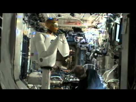 Space Sign Language -- Robonaut 2 Uses ASL From Orbit | Video - UCVTomc35agH1SM6kCKzwW_g