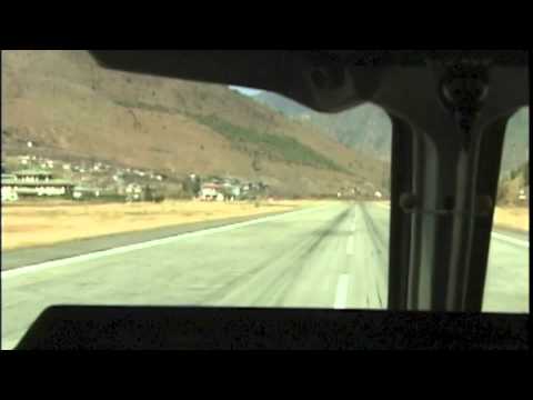 One of the World's Most Dangerous Takeoffs! - UCr8T9rFNMB3tLAW2TSFZc2A