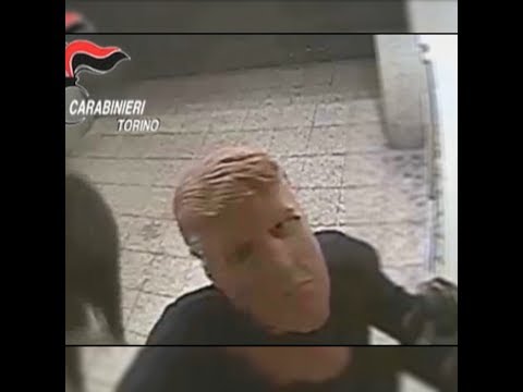 Italian bank robbers in Trump masks stole money from dozens of ATMs - UCcyq283he07B7_KUX07mmtA