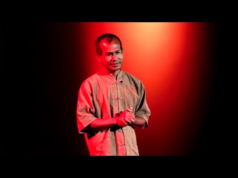 Life is easy. Why do we make it so hard? | Jon Jandai | TEDxDoiSuthep - UCsT0YIqwnpJCM-mx7-gSA4Q