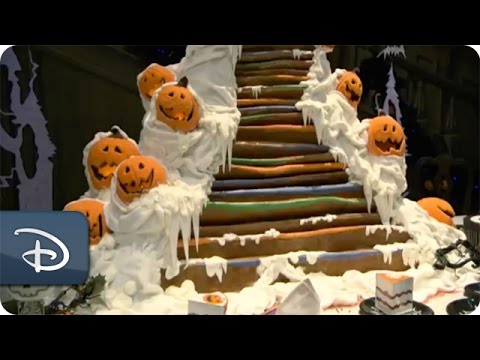 The Gingerbread Houses of the Haunted Mansion | Disneyland Resort - UC1xwwLwm6WSMbUn_Tp597hQ