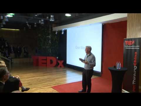 Getting comfortable outside your comfort zone: Michael Johnson at TEDxHultBusinessSchoolSH - UCsT0YIqwnpJCM-mx7-gSA4Q