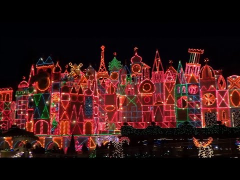 It's a Small World Holiday full ride 2015 at Disneyland - UCYdNtGaJkrtn04tmsmRrWlw