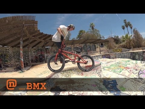 Gary Young, Kyle Hart, Dirt Ron & Hoang Tran Find A Desert BMX Pool Oasis: Crooked World - UCsert8exifX1uUnqaoY3dqA