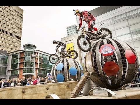 Urban trial riders race through obstacles in Manchester - UCblfuW_4rakIf2h6aqANefA