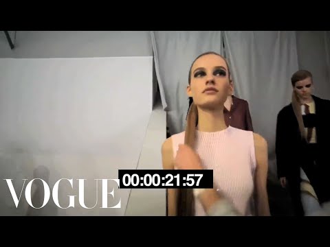 Before the Runway at Dior in 60 Seconds - UCRXiA3h1no_PFkb1JCP0yMA