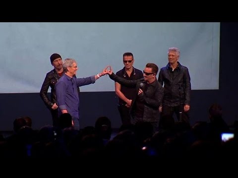 CNET News - U2 debuts new album and makes available for free on iTunes - UCOmcA3f_RrH6b9NmcNa4tdg