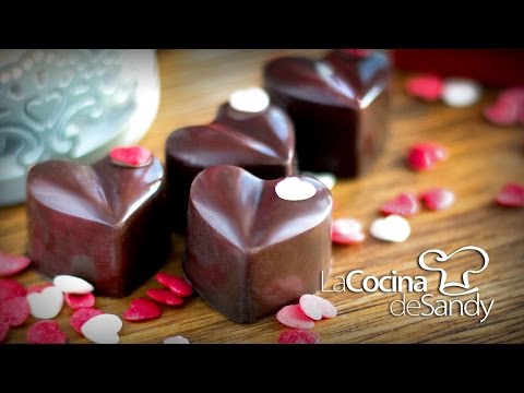 Bombones de chocolate licor y cerezas para dia de San Valentin - UCG07X4YYBTCEgLtSJik_dsA