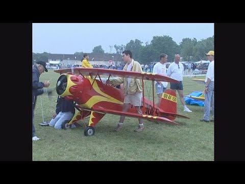 La Ferte Alais 1999 Giant RC Planes Competition - UCLLKGiw9zclsM7QMg6F_00g
