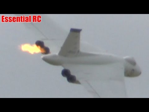 Avro Vulcan XH558 RC jet ENGINE FIRE - UChL7uuTTz_qcgDmeVg-dxiQ