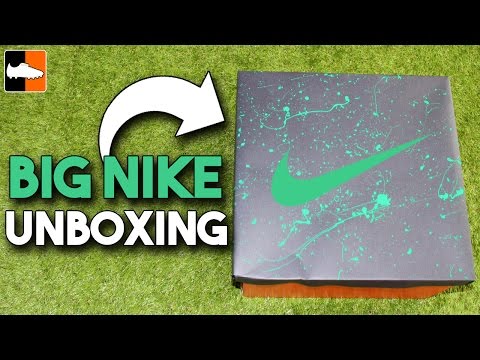 Triple Nike Electro Flare Boots Unboxing! - UCs7sNio5rN3RvWuvKvc4Xtg