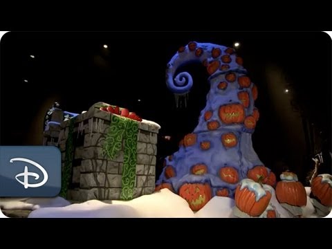 Creating the Magic of Haunted Mansion Holiday | Disneyland Resort - UC1xwwLwm6WSMbUn_Tp597hQ