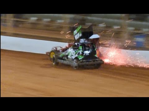 Baypark Speedway - Opening Night Superstocks/Stockcars - 22/10/22 - dirt track racing video image