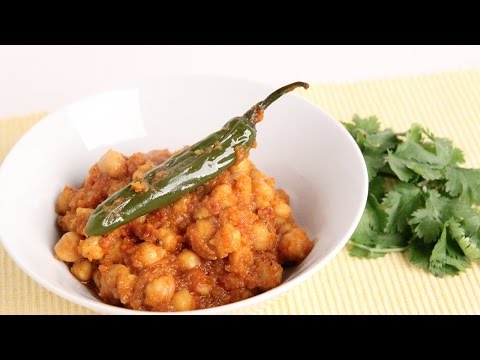 Chana Masala Recipe (inspired) - Laura Vitale - Laura in the Kitchen Episode 989 - UCNbngWUqL2eqRw12yAwcICg