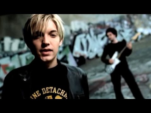 Top 10 Cheesiest One-Hit Wonders of the 2000s - UCaWd5_7JhbQBe4dknZhsHJg