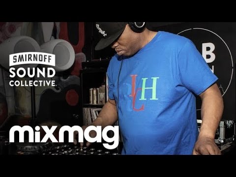 MIKE DUNN house set in The Lab LDN - UCQdCIrTpkhEH5Z8KPsn7NvQ