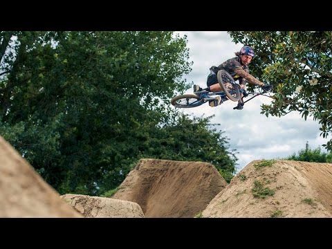 BMX Bowl Sessions and Farm Jamming: Rat Pack Goes South | Episode 1 - UCblfuW_4rakIf2h6aqANefA