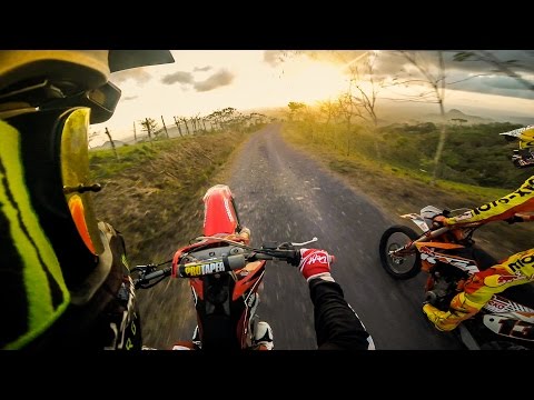 GoPro: Panama Moto Adventure With The New HERO4 Session - UCqhnX4jA0A5paNd1v-zEysw