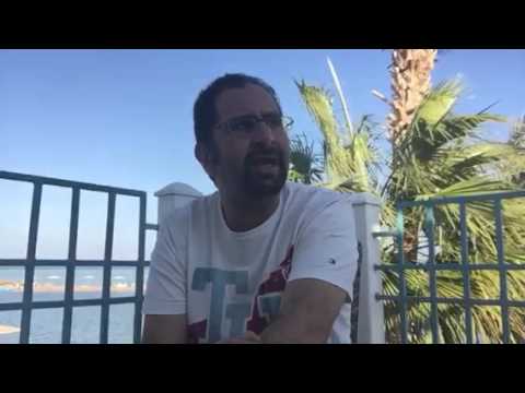   - أنا مش محبوب.. أنا ماستاهلش.. أنا مش كفاية..