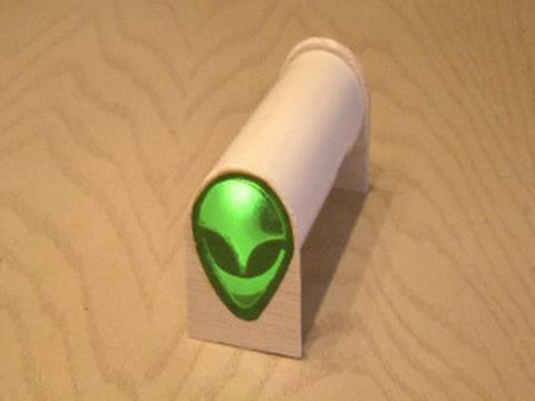 Weekend Project: Alien Projector - UChtY6O8Ahw2cz05PS2GhUbg