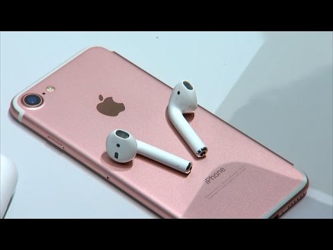 Apple's iPhone 7 wants you to cut the cord (CNET News) - UCOmcA3f_RrH6b9NmcNa4tdg