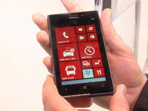 Nokia's metallic Lumia 925 gets the hands-on treatment - UCOmcA3f_RrH6b9NmcNa4tdg