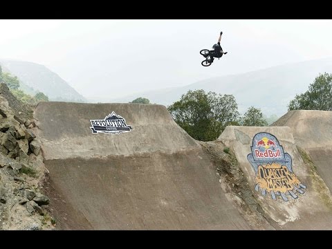 BMX Contest on Massive Dirt Quarterpipe - UCblfuW_4rakIf2h6aqANefA