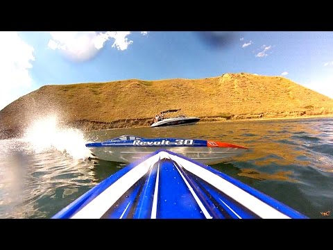 RC ADVENTURES - Boat Crash - Traxxas Spartan Dies & Aquacraft Revolt 30 Wins the Day! - UCxcjVHL-2o3D6Q9esu05a1Q