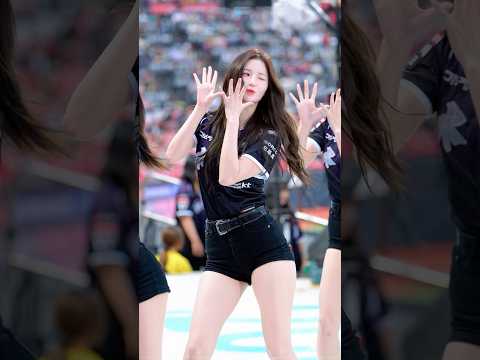 비율천재 ‘피리아웃송‘ 김해리(Kim Hae-ri[金海莉])<strong>치어리더</strong>
