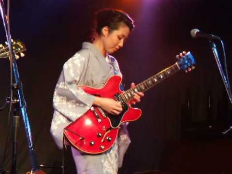 Kimono de BLUES　演奏　静沢真紀