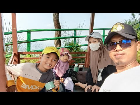 Mumtaaz Vlog sedang live sekarang! Bukit Tangkeban
