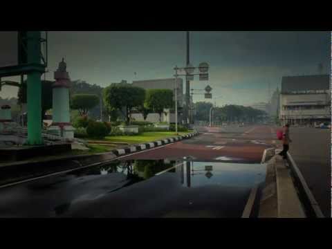 Bangkutaman - Ode Buat Kota (Official Music Video)