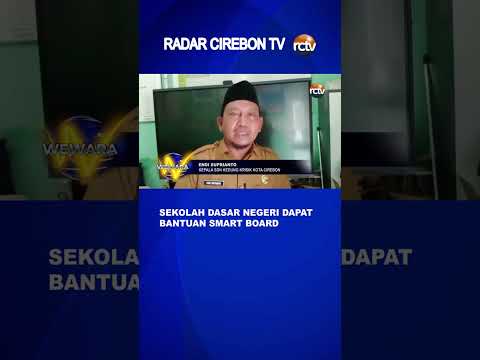 Sekolah Dasar Negeri Dapat Bantuan Smart Board