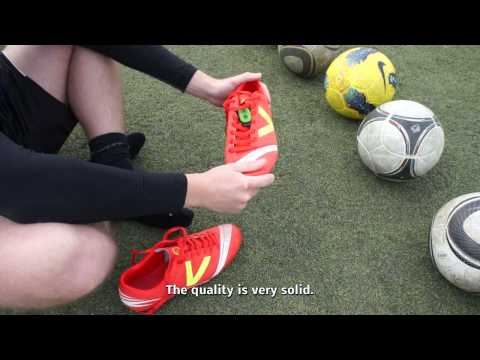 Testing $30 Soccer Boots | freekickerz - UCC9h3H-sGrvqd2otknZntsQ