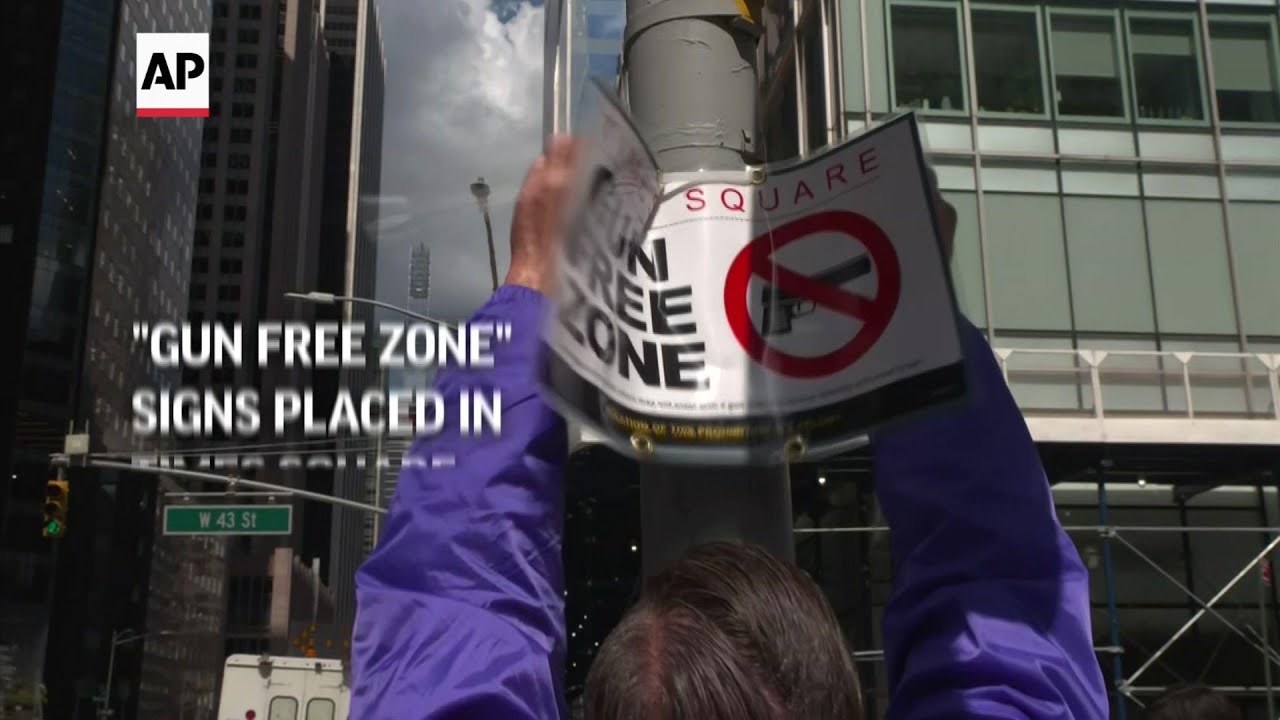‘Gun Free Zone’ signs placed in Times Square