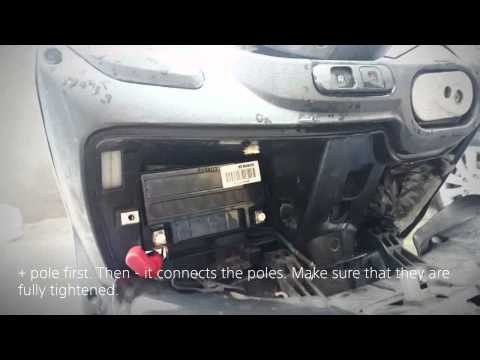 Come sostituire la batteria del Sym GTS 250i